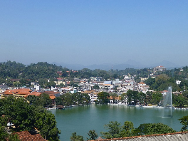 Kandy Lake