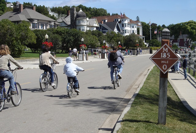 Mackinac Island road