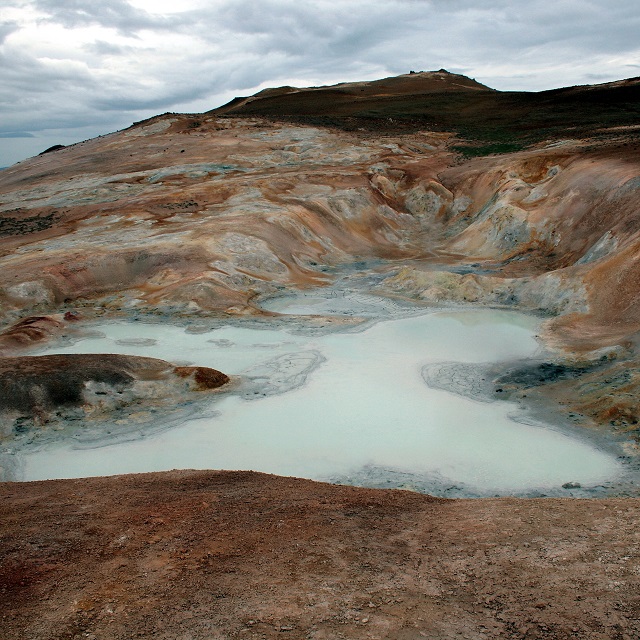 Leirhnjukur crater