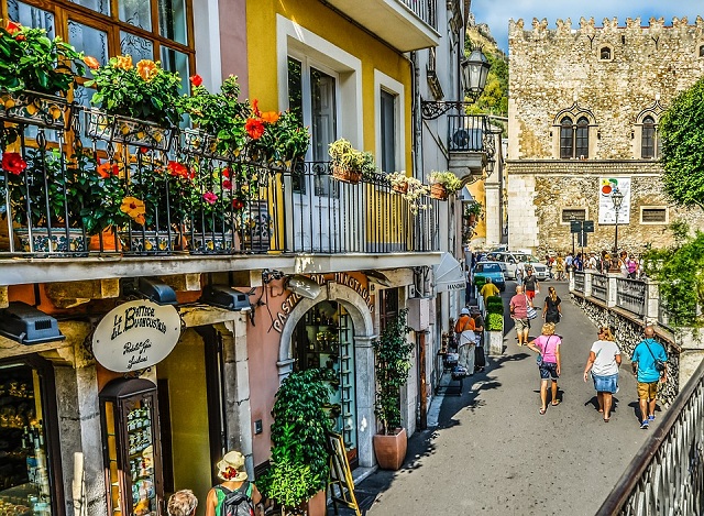 Sizzling Cities and Towns in Sicily to Visit