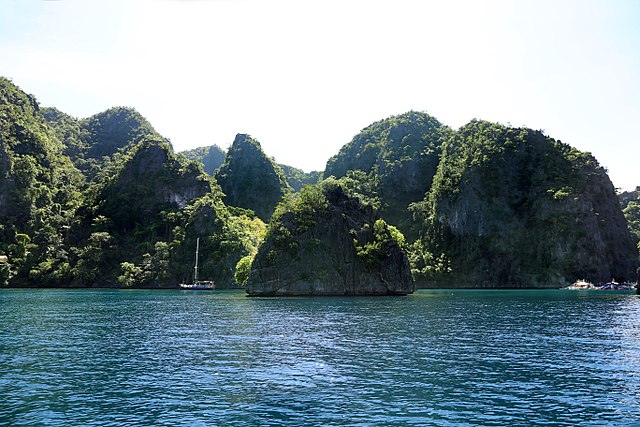 Rock formations, Coron Island