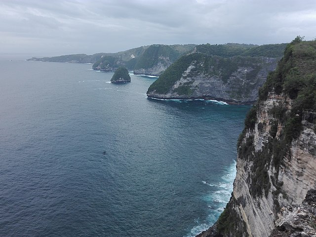 Banah Cliff Point