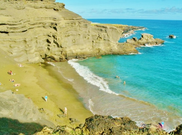 Papakolea Green Sand Beach, Hawaii
