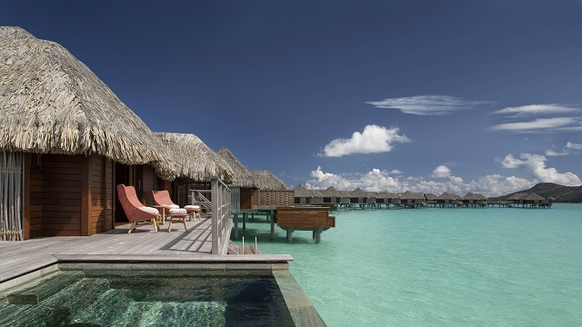 Four Seasons Resort,Spacious Overwater Bungalows Bora Bora