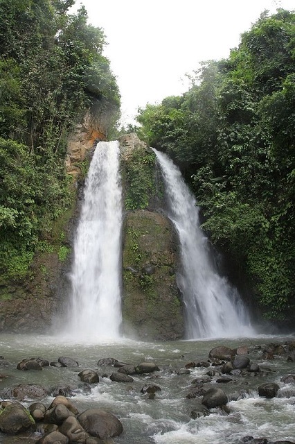 Kipot Waterfalls