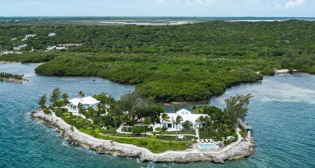 Middle Cay Private Islands