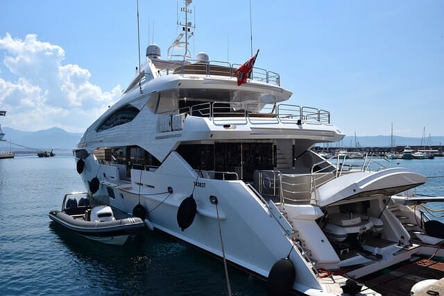 Why Chartering a Crewed Yacht a Good Choice?